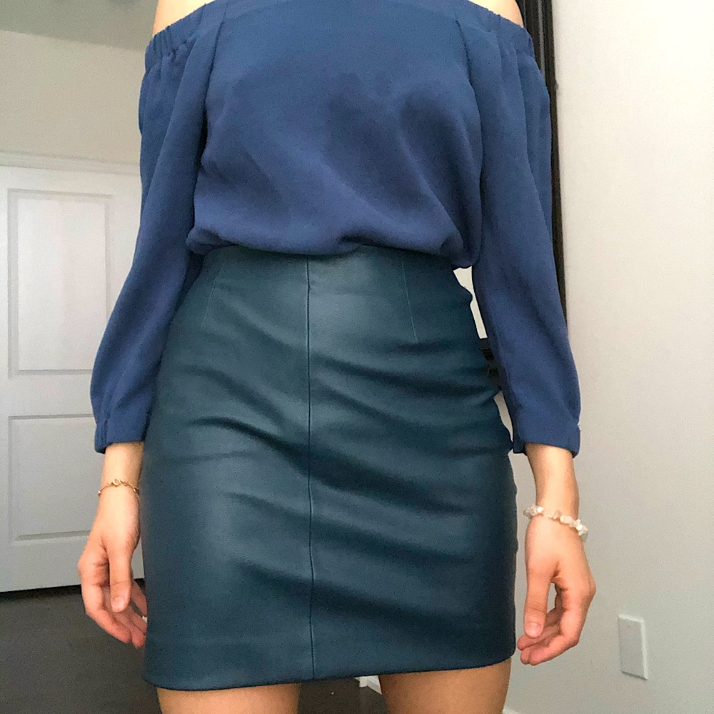 Monochrome Teal Set
